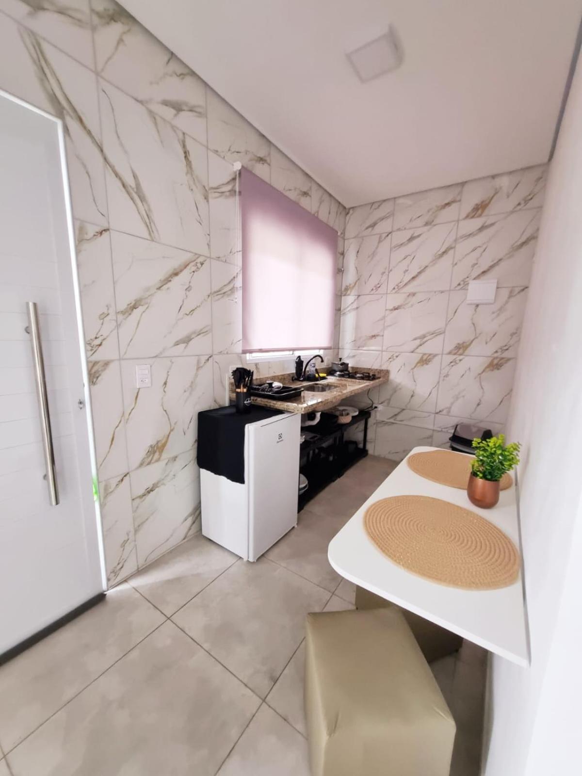 Pousada Recanto Dos Mares-Chales E Suites-Proximo Do Sesc Bertioga-Sp エクステリア 写真